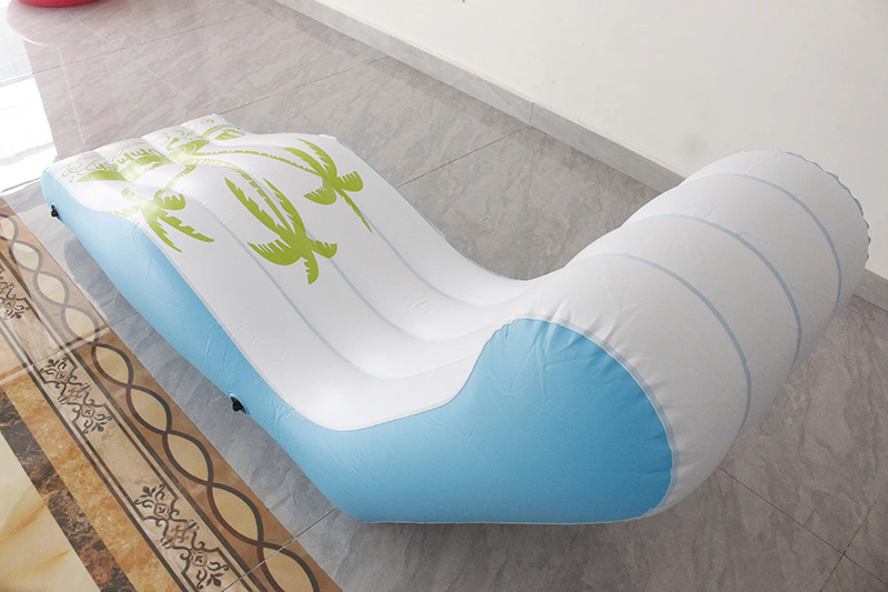 Swimming Air Lounge
