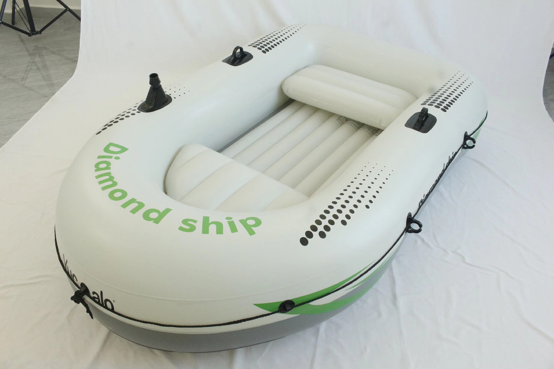 inflatable boat (1).jpg